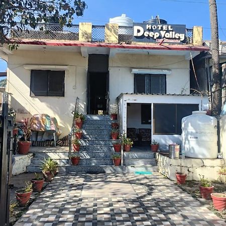 Hotel Deep Valley Mount Abu Exterior foto