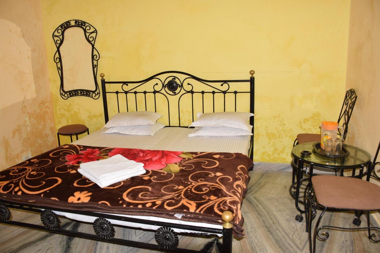 Hotel Deep Valley Mount Abu Exterior foto